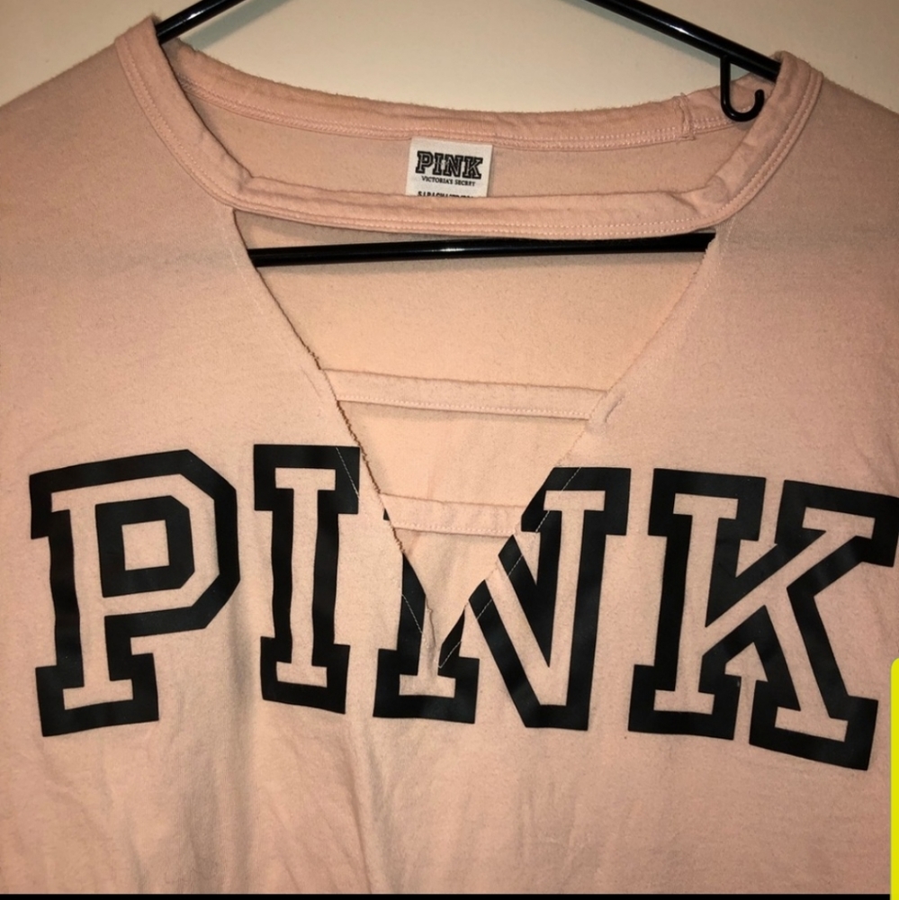 PINK Victoria's Secret | V-neck Crop Top - Picture 3 of 4